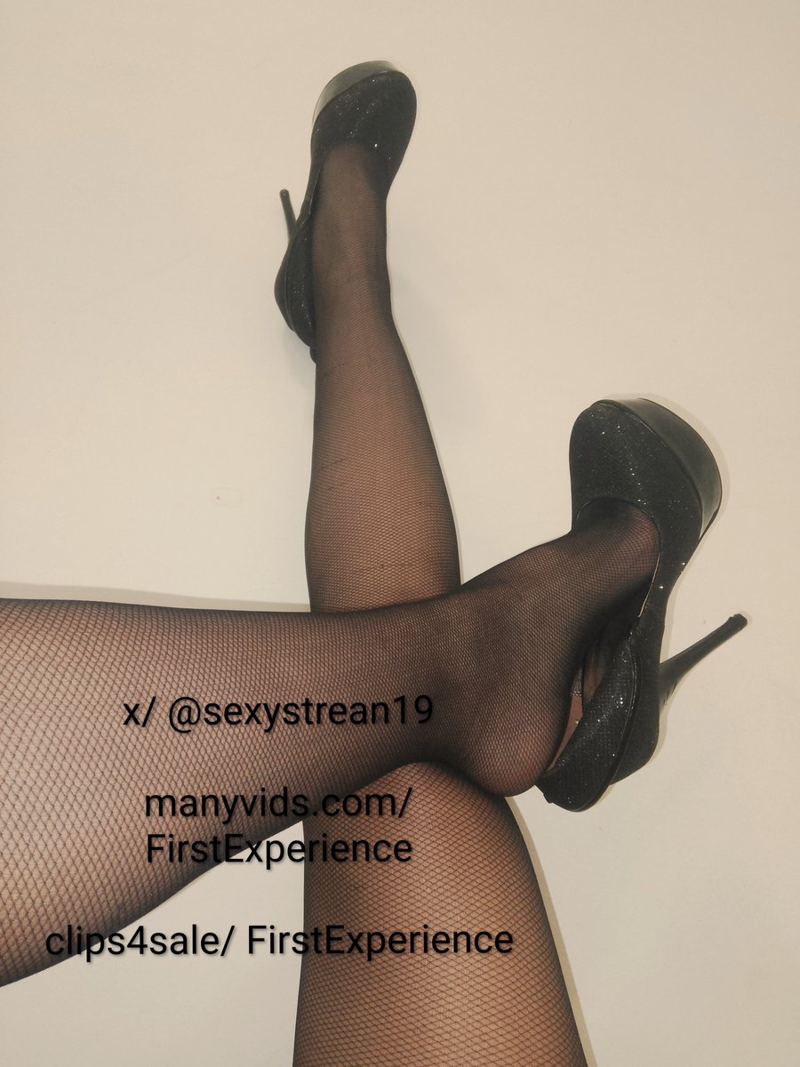 Sexystream19's tweet photo. 👠 ❤️

#highheels #black #young #sexy https://t.co/MBvPCCSSkS