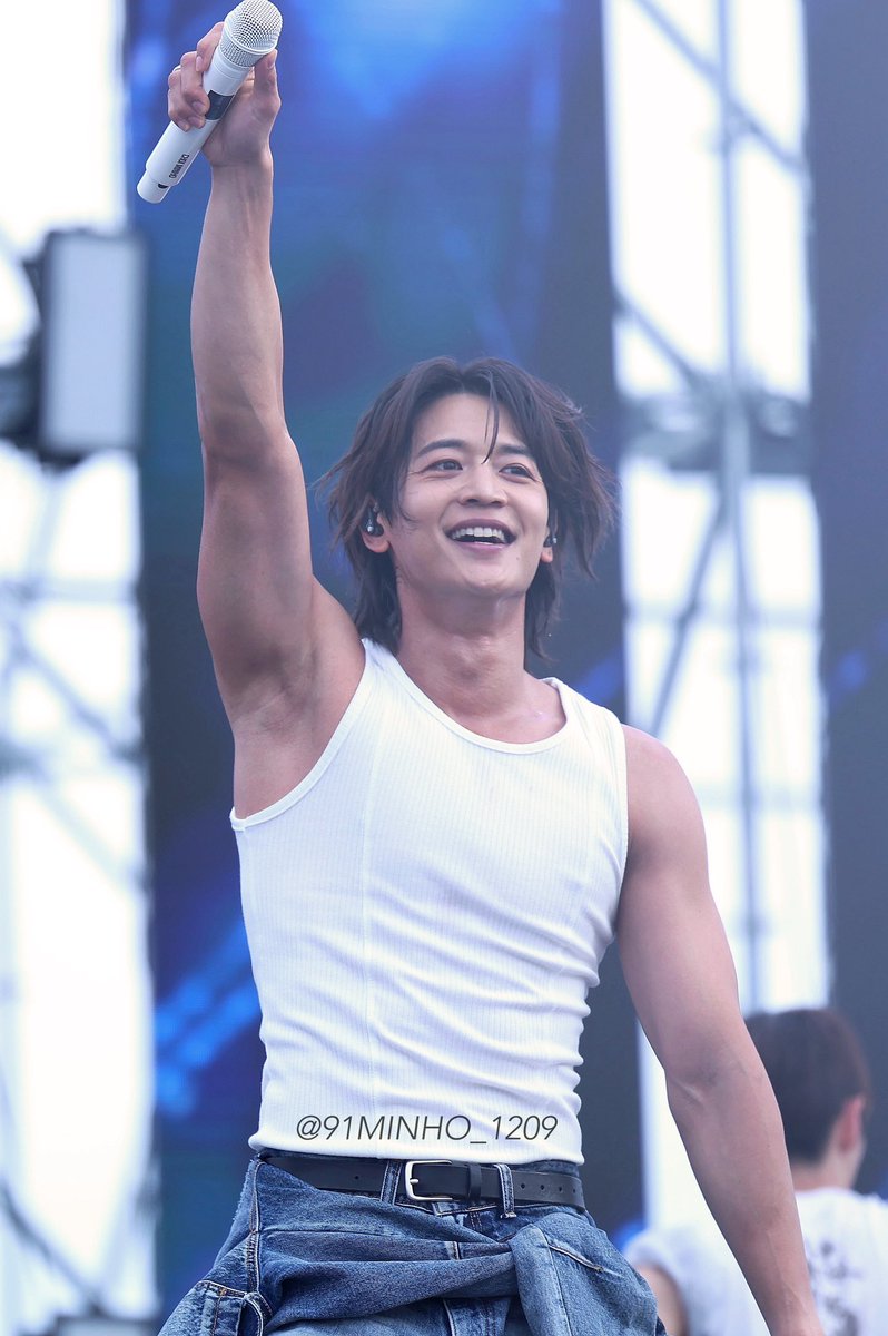 91MINHO_1209's tweet photo. 261003 SM RUN 26 민호 #민호 #최민호 https://t.co/ST9ZIpIAa0