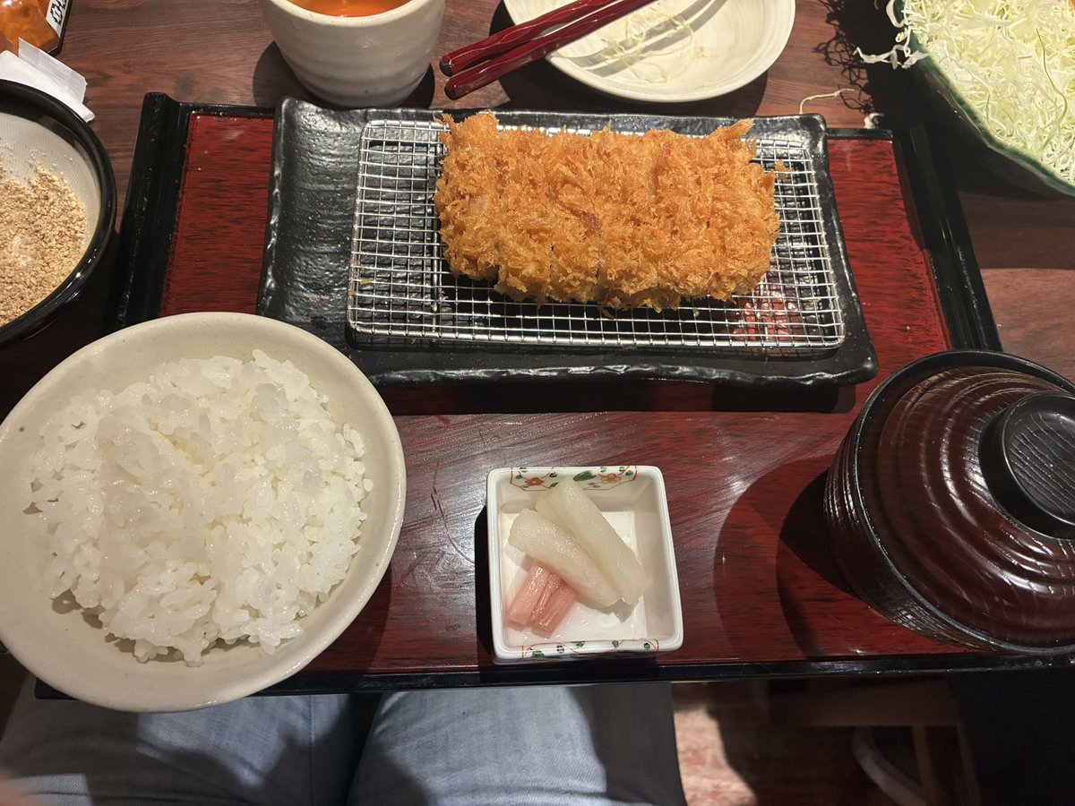 pokeca_waha's tweet photo. 課外授業杯チーム戦優勝〜
2週間ぶりくらいのポケカだったから致死量のプレミしたけど、横に助けられた🙏
優勝＆反省飯 https://t.co/V6ShneIxB4
