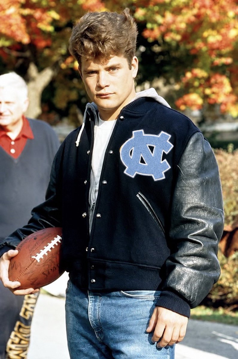 CrownedPrinceHC's tweet photo. GAME DAY! 

#GoHeels https://t.co/AApzLHf1ev