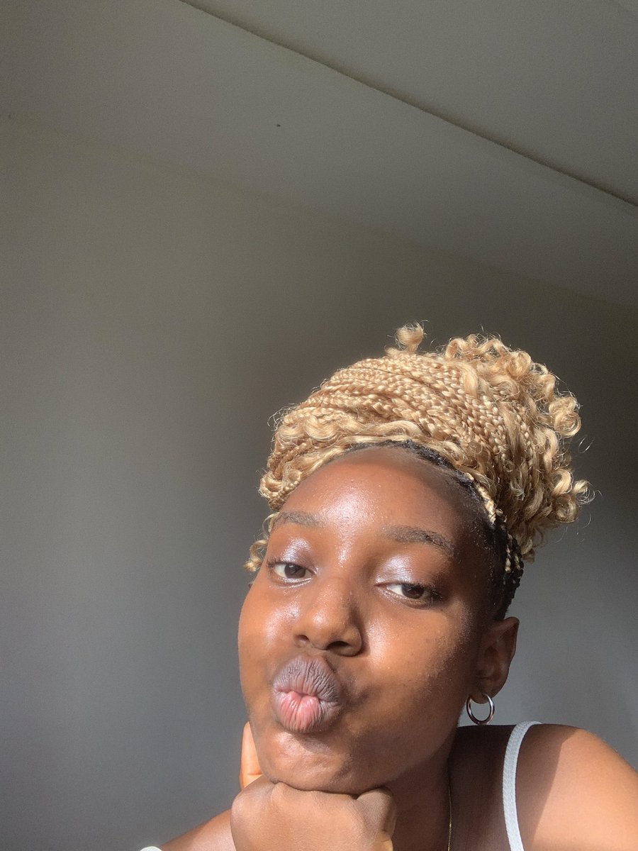 prayer36488's tweet photo. Quote with a selfie of yourself ✨ https://t.co/vTdQIfyREh