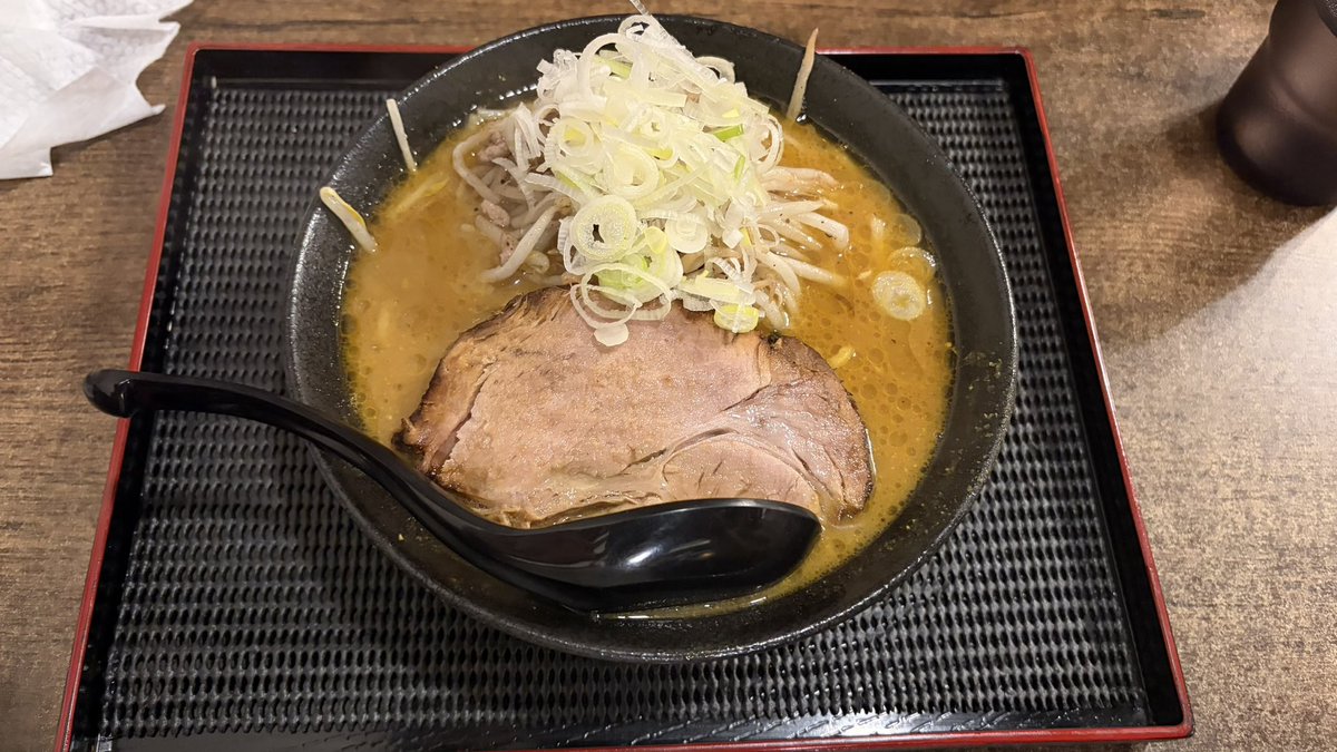 teitku's tweet photo. 晩御飯

カレーラーメン https://t.co/je1p7JcC1Z