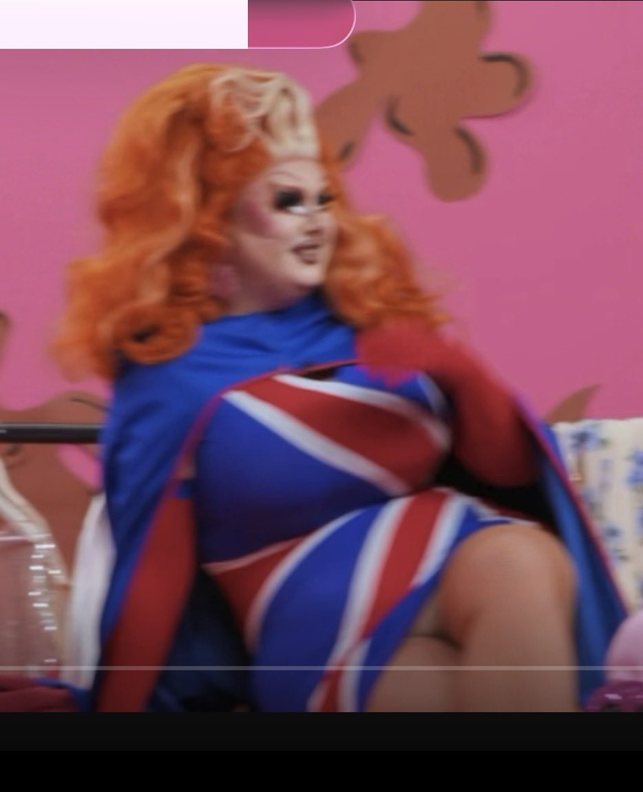 justmaydoes's tweet photo. Every time I was on that table flashing my puss https://t.co/HUmurH2ybB