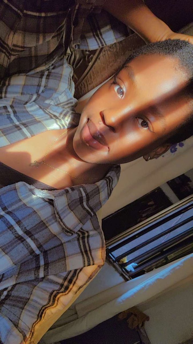 5starpaulyne's tweet photo. I'm so beautiful 🤩 https://t.co/pW2jFAIgUF