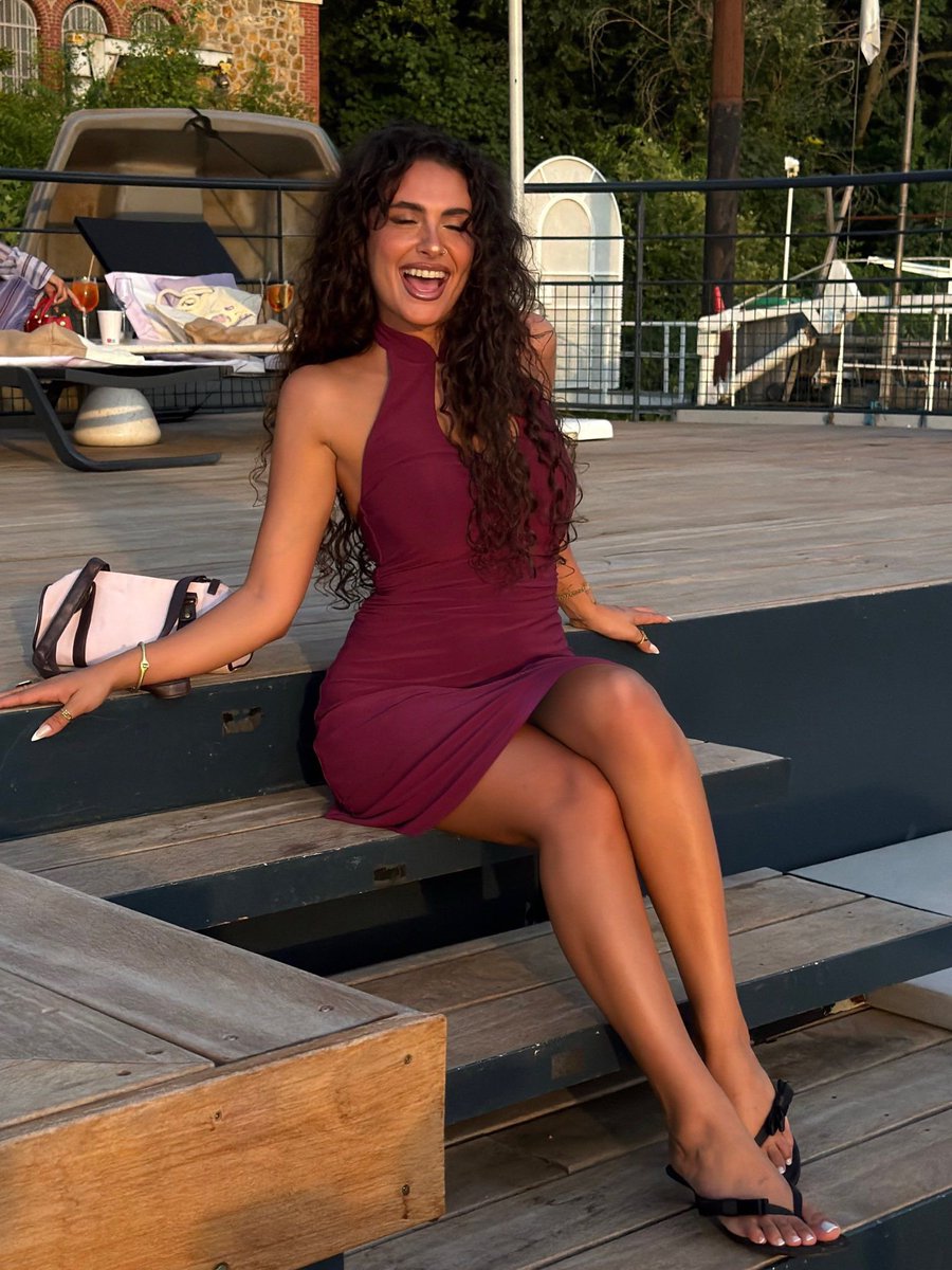 AfifaGoddess's tweet photo. كل شي فيها ممكن يخنزرك ويخليك تتاكد انك كلب غبي خدام تحت رجولها يامخصي 

عمتي الفحله رغده عظيمة لدرجة اول ما شفت صورها وفيديوهاتها بدات تسعبل وانت تلهث بوبي🥵😵‍💫🫦💖🛐

طبعا انا اول واحد سعبلت وخضعت اهخخخ☺️😵‍💫🥵💕🫦💋 https://t.co/t02LmvUjea