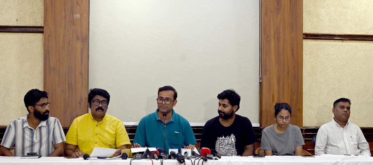 aishe_ghosh's tweet photo. Press Conference jointly held by SFI -DYFI today at Press Club at New Delhi.

1) Immediately sit with like minded student-youth organisations to plan ahead regarding the demand for Gyanesh Kumar's resignation.

2) Mobilise in large numbers for a march to Jantar Mantar on the 10th October.

Gyanesh Kumar Must Go !