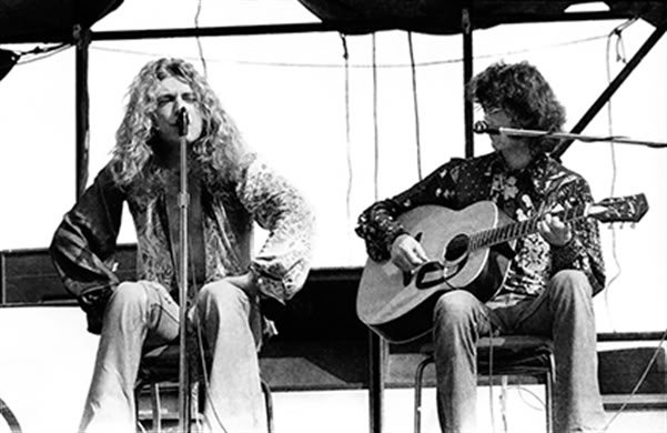 No_Quarter4's tweet photo. Ahhhhhhhhh A #GoldenGod 🙏🏻
#Planty
@RobertPlant
#LedZeppelin https://t.co/PBCu1QxOBz