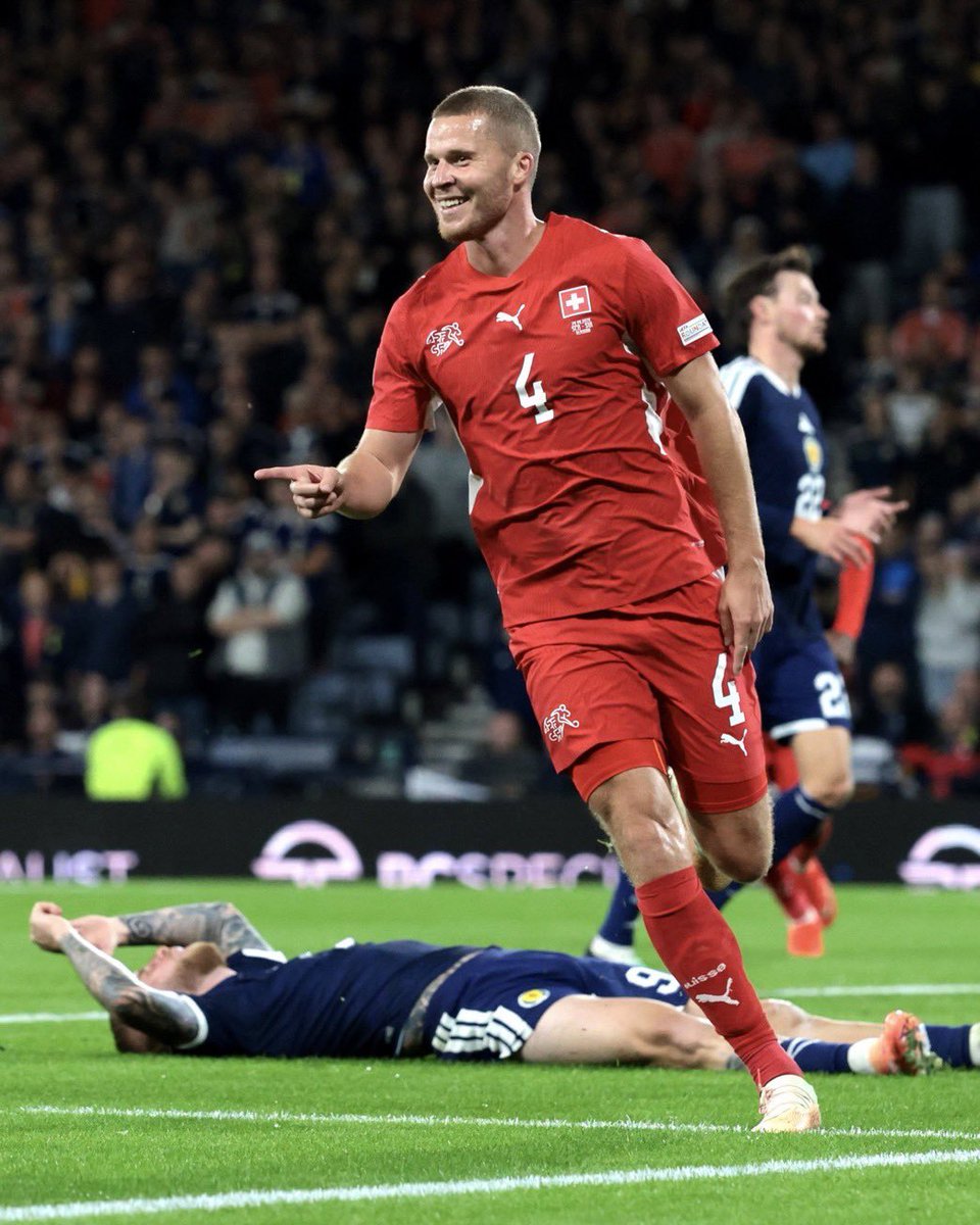 yuitopv's tweet photo. Leeds United goalscorers at the halfway point of the longest international break in history:

Tarik Muharemović 🇧🇦 
Nico Elvedi 🇨🇭 
Jean-Mattéo Bahoya 🇫🇷 u21
Dan James 🏴󠁧󠁢󠁷󠁬󠁳󠁿 

Plus a clean sheet for James Trafford 🏴󠁧󠁢󠁥󠁮󠁧󠁿 

#lufc� https://t.co/n4uvFgtnBo