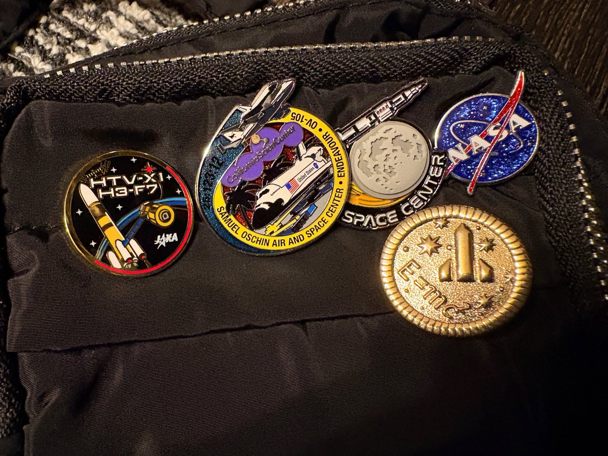 naruya_kmt's tweet photo. 左からJ@xa、カルフォルニア宇宙センター、ジョンソン宇宙センター、石神宇宙センターです https://t.co/zheFWz5PlW