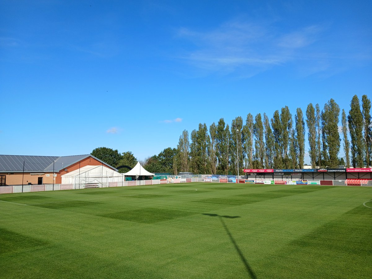 apgrounds's tweet photo. Ready for another  in the october sunshinee @officialAPFC v @HeanorTownFC in the @utdcos prem north. 🌱🌞 https://t.co/mkAx2jWlyT