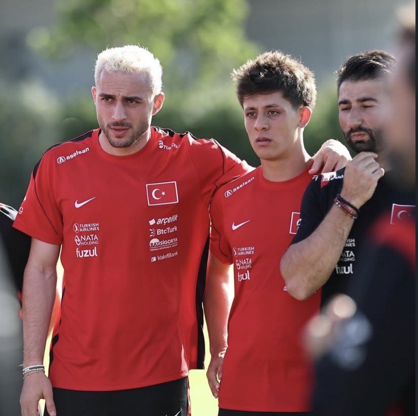 pusholder's tweet photo. TFF, İtalya maçında cezalı duruma düşen Arda Güler ve Barış Alper Yılmaz'ın milli takım kampından izinli olarak ayrıldığını açıkladı. https://t.co/vjpKFeYbTK