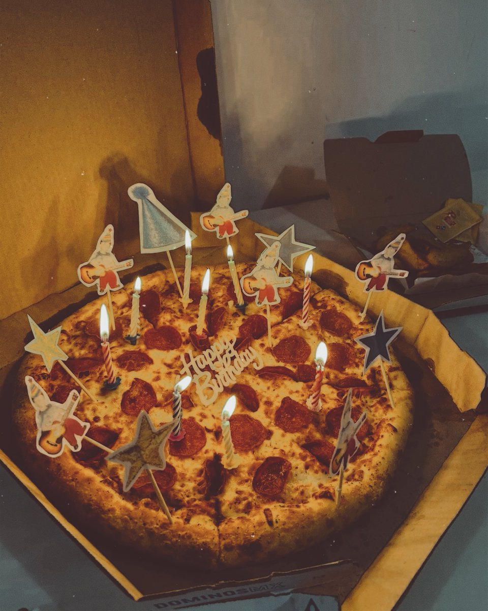 postpIuviam's tweet photo. ᅠ

ᅠ

@ https://t.co/OJDmVi3xCv 𝚙𝚘𝚜𝚝𝚎𝚍 :

Perfect   timing   ata  magpost
ng proof  of  life on my special
day 🥳🎂 Sa  dinami-rami ng
nangyari sa buhay ko, patuloy
pa rin akong nagpapasalamat
sa bawat araw na binibigay sa
akin. Life goes on, as they say.

ᅠ

ᅠ https://t.co/sIOaQerTwq