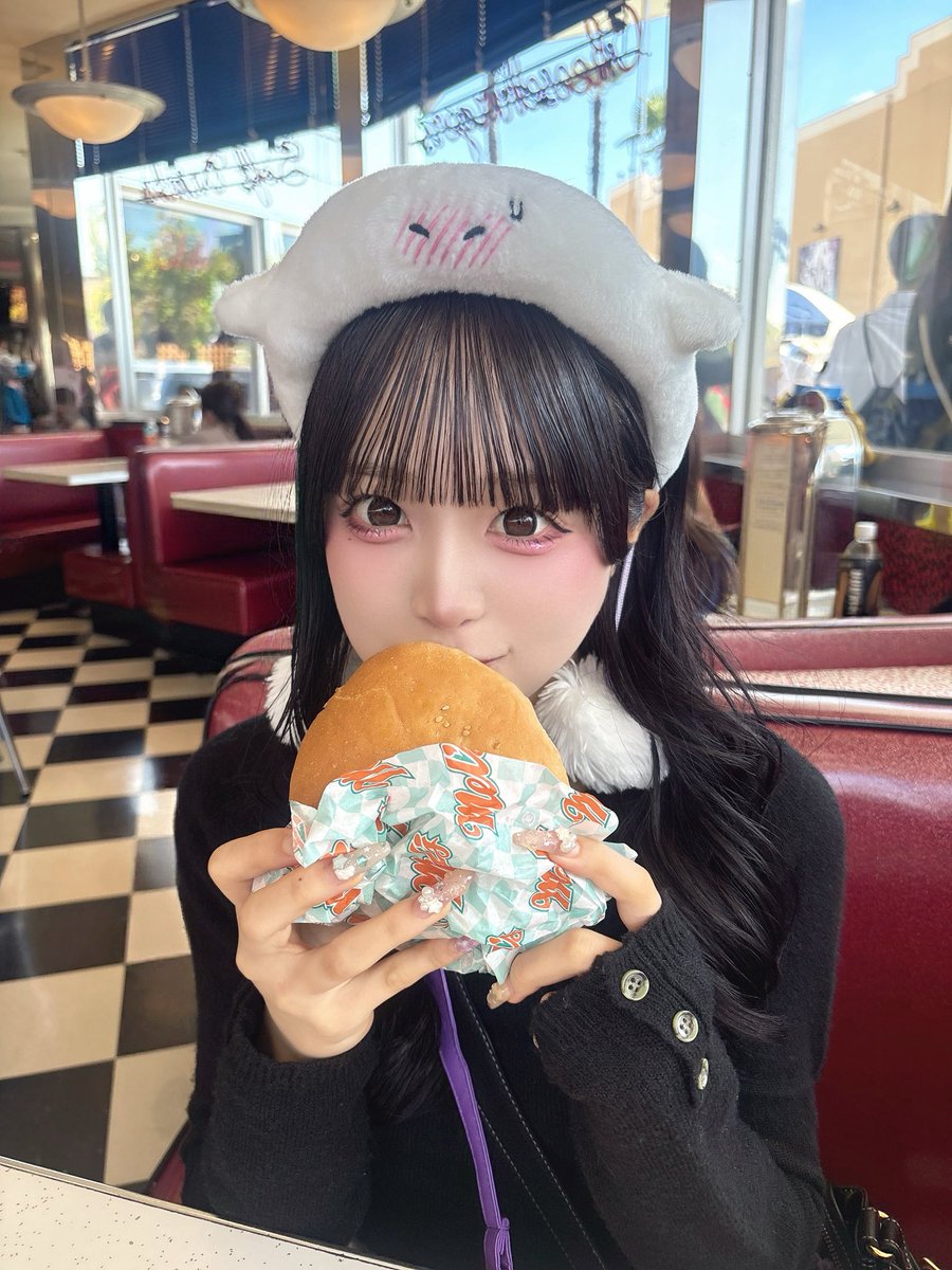 mio_chuLa's tweet photo. ⓤⓢⓙ〜🍔🎢✧*｡ https://t.co/KH0i5Us78X