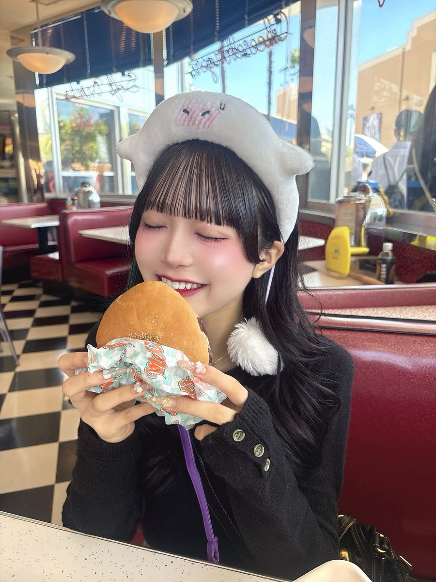 mio_chuLa's tweet photo. ⓤⓢⓙ〜🍔🎢✧*｡ https://t.co/KH0i5Us78X