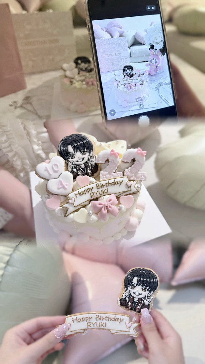 _05rymz's tweet photo. ┊        ┊       ┊       ♡        ┊
┊        ┊       ┊                ˚  ♡
┊        ┊       🎀       ₊             ⊹
♡    ₊   ┊    .
     ⊹    🤍   𝐻𝑎𝑝𝑝𝑦 𝐵𝑖𝑟𝑡ℎ𝑑𝑎𝑦 𝑅𝑌𝑈𝐾𝐼 ‧₊˚♡

#HBD_RYUKI #RYUKI_HBD_22nd #MAZZEL_RYUKI #MAZZEL https://t.co/jxN2k8WpDz