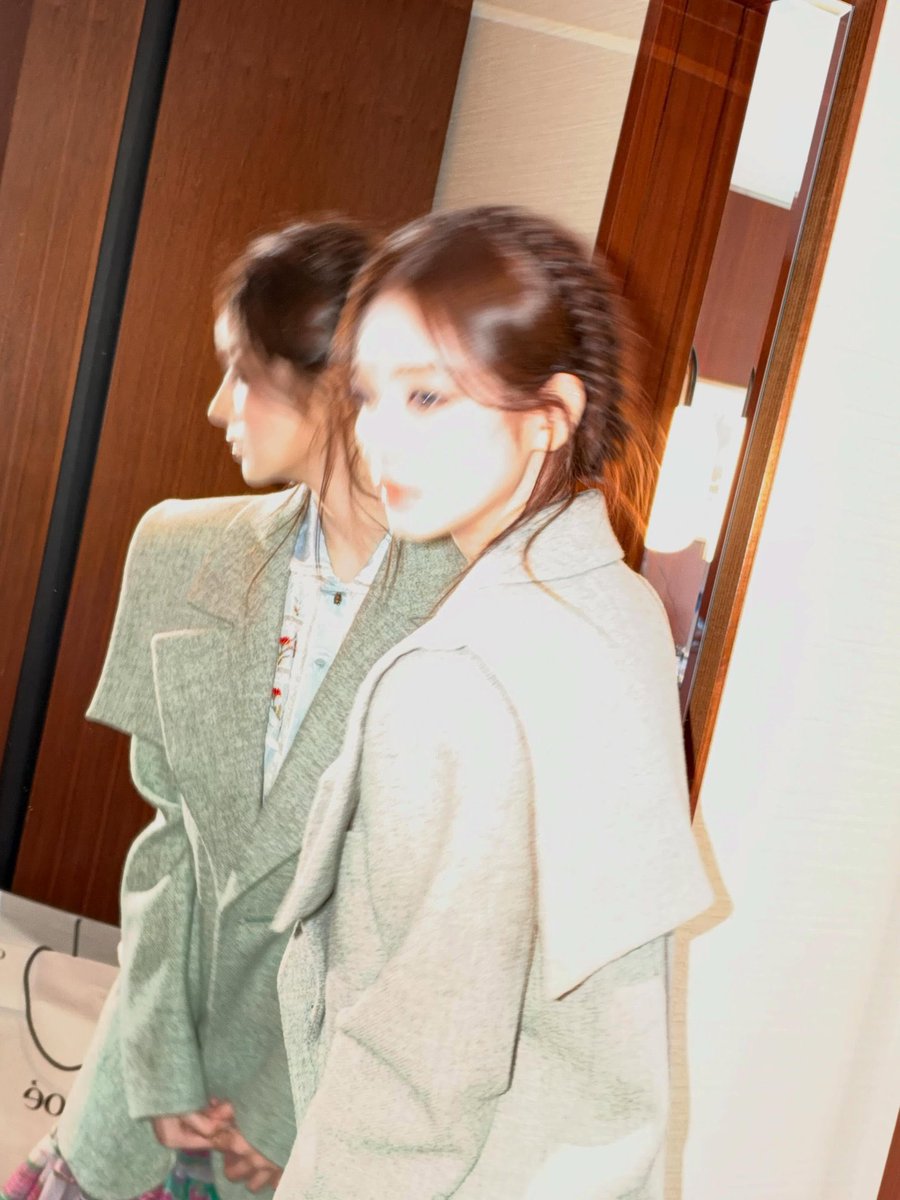 annaamoroll17's tweet photo. 💚❤️

#MEOVV #미야오 #ANNA #안나
#田中杏奈 https://t.co/fbxfd0tWOF