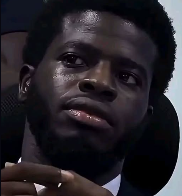 seynaboudi404's tweet photo. @MbenguossMbengue doo nit kirassoulilah! Quelle vérité! Après adji Raby Sarr, un autre jeune corrompu par l'éminent corrupteur de la jeuness ndeysaan yakhe na awenirou khalé bi nii rèk ki mooy mram deugue #Aser @senejeanmichel #aepower @SonkoOfficiel https://t.co/QDflo1zHDv