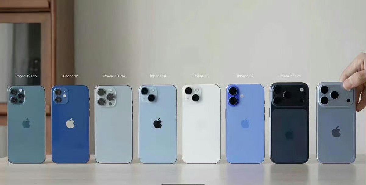 sunnny1583's tweet photo. All the blue shades of iPhones in one frame, from the iPhone 12 Pro Max to the iPhone 18 Pro Max 💙

Feeling kinda sad for the iPhone 15 though… 🫠 https://t.co/x1eeOFkquz