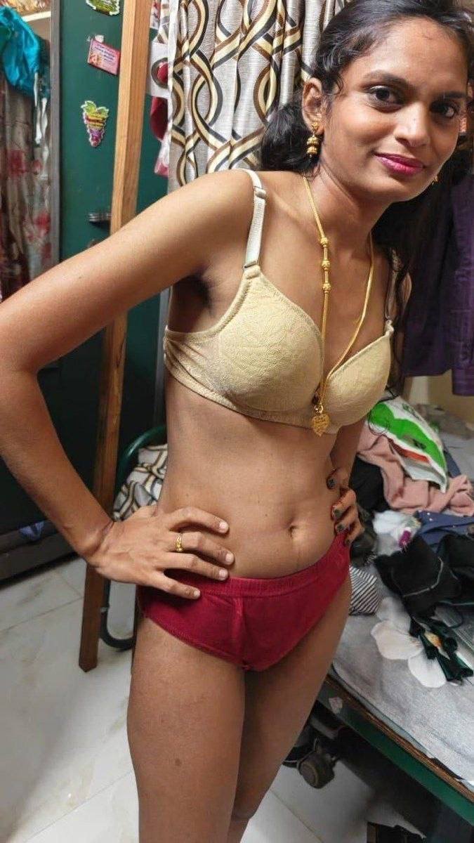 Geetaammu25's tweet photo. I am alone guys 😔 https://t.co/s0CVCimZlw
