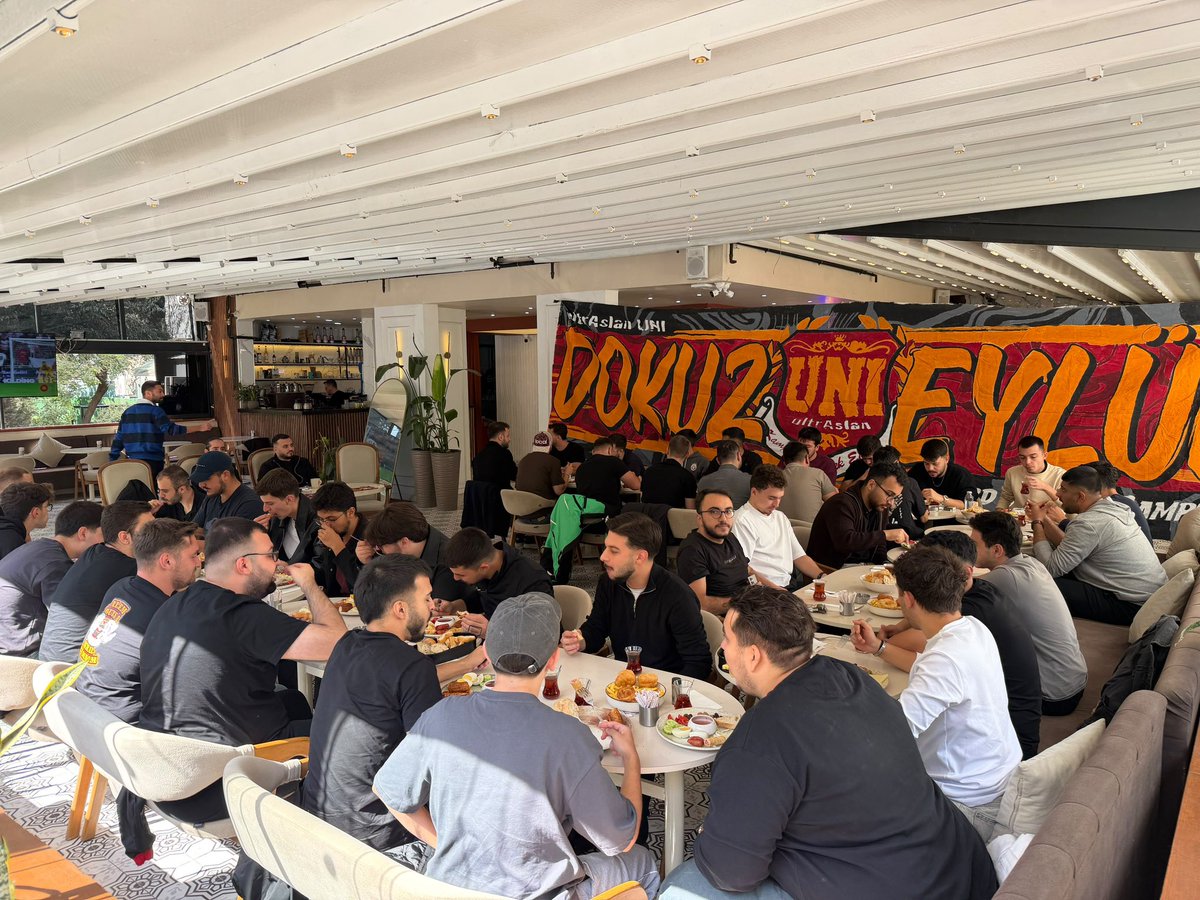 uAUNIDokuzEylul's tweet photo. BİZ BİR AİLEYİZ KENETLENDİKÇE DAHA DA BÜYÜYEN!

Kahvaltı organizasyonumuzu gerçekleştirdik. Katılım gösteren tüm üyelerimize teşekkür ederiz.
#BüyükAileninParçasıOl
#ultrAslanUNI #ultrAslanUNI https://t.co/EWsSCGbXJ6