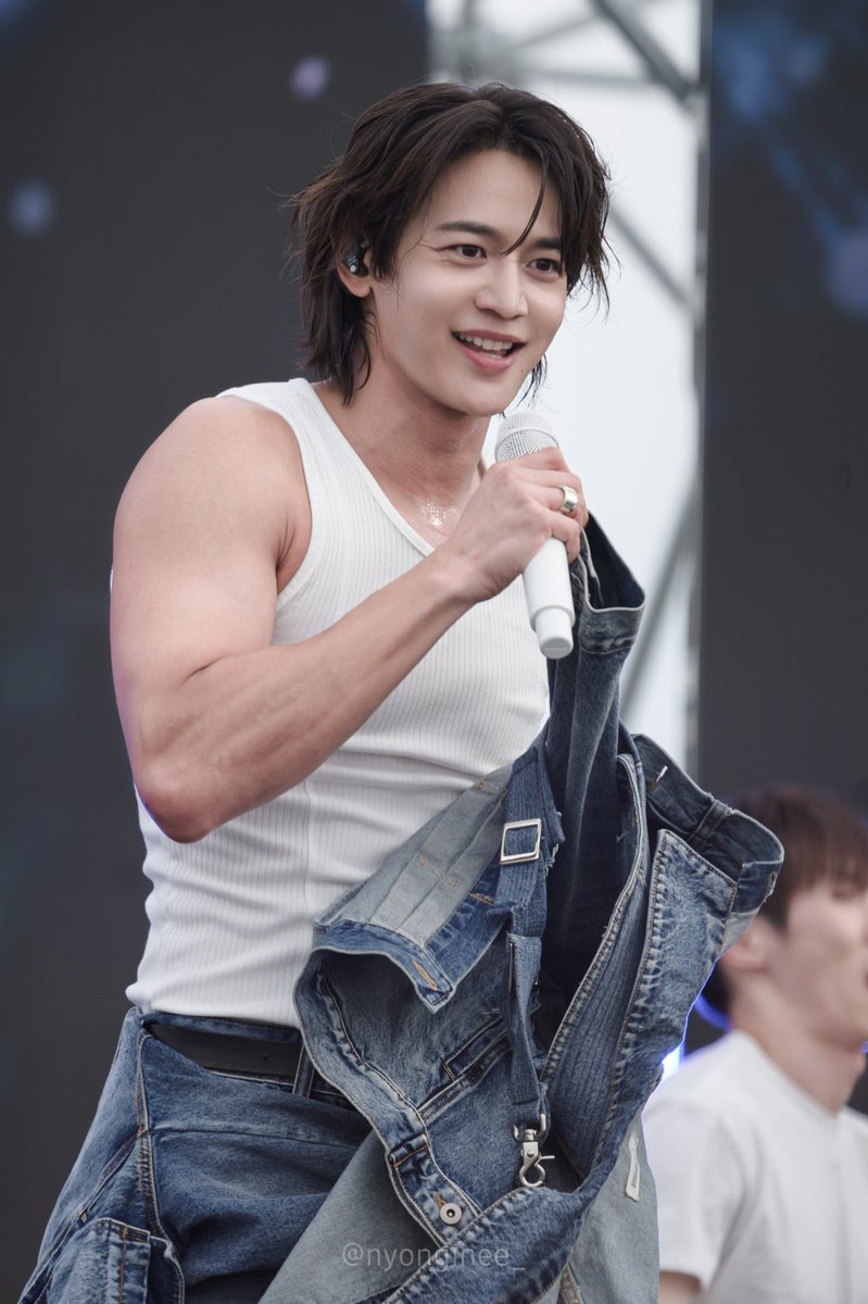 nyonginee_'s tweet photo. 20261003 스엠런

팔뚝보고 기절함

#민호 #MINHO #SHINee https://t.co/pmWa6URuVj