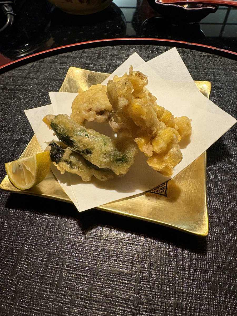 tiaking39's tweet photo. 本日は美味しいハモを食べさせていただきました( 'ч' )ŧ‹”ŧ‹”
一緒に行ってくれた人に感謝(ㅅ´꒳` ) https://t.co/WgMBpJEGPK