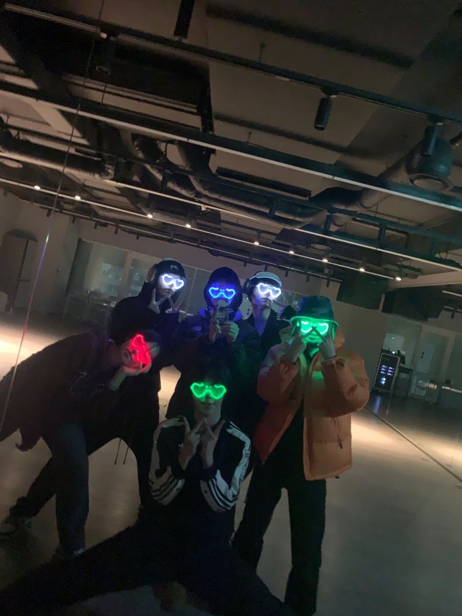 ri_2kuo's tweet photo. 위시가 연습실에서 어떻게 노는지 알수있는 사진들 https://t.co/3AbMnOHf0W