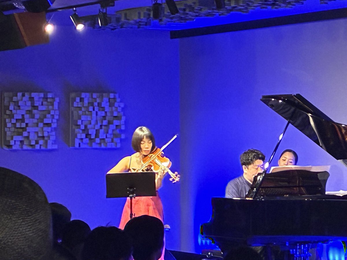 maxaudio_k's tweet photo. 【音楽館twilight】
本日、AsaMusicaTwilightConcert Vol.15演奏中です🎶
#マックスオーディオ #maxaudio #オーディオ中古
#音楽館twilight https://t.co/CupFIGKNYt
