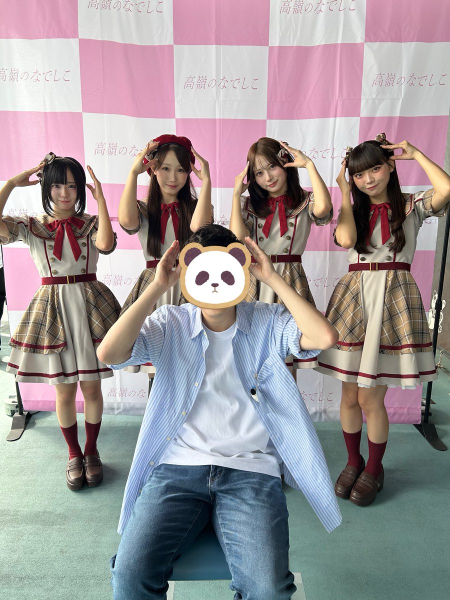 shige_saara's tweet photo. 今日は一日楽しかったなー。😁
整番はめっちゃ悪かったけどさあちゃんが見つけてくれてよかった。😆

四人もめっちゃ可愛かったー😁

#さあらいふ 
#ひめんしょん。 
#桃呼ちゅわん 
#すうですぅ https://t.co/sP5TDHjP7G