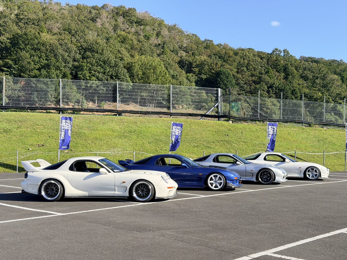 harusame_jelly's tweet photo. レイズファンミ行ってきた！
クルマきれいにしようと思った https://t.co/MfXQoCO6v6