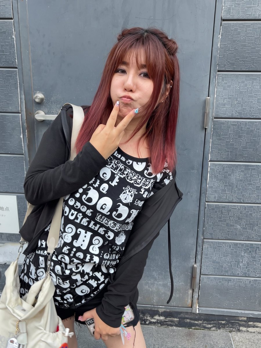 3_pyocola's tweet photo. まりるさんの来店へ(@vanillahoney112)

抽選悪く店内に入ると空き台も少しで
戦コレ6でリセット様子見

天国で当たり2000枚確保(もろたで工藤
初当たりは軽いがダラダラ
神成り上がり＆7️⃣揃い高確率40ゲームスルー(心折れた

吉野家唐揚げ定食43人前feat.six waters
ご馳走様🛟

#2️⃣以上なんてな
#AI https://t.co/8FHlK4h56D