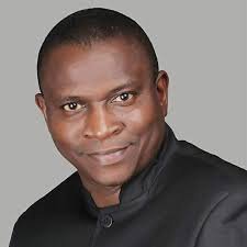 PrimetimeRepor1's tweet photo. Expectations Grow Higher As Orumba North Mayor, Casmir Nwafor Begins Second Term Journey Today https://t.co/bp6b27GyWF https://t.co/TG9dXWeHN8