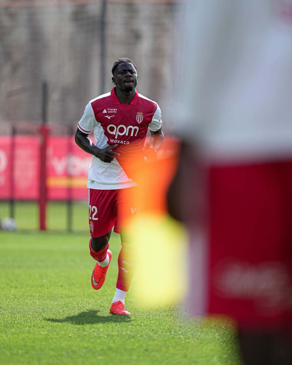 AS_Monaco's tweet photo. 🔁 Mohammed Salisu est remplacé par Samuel Nibombé.
⏱️ 75’ | 1️⃣-0️⃣ | #ASMPSC https://t.co/okjUzI6Ok3