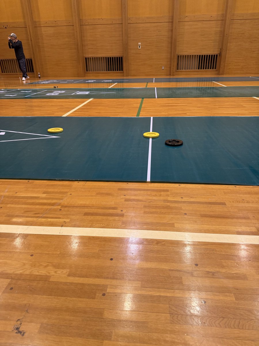 1118Du's tweet photo. 太鼓組み立てながらシャッフルボード！ https://t.co/V7oI0jCm5F