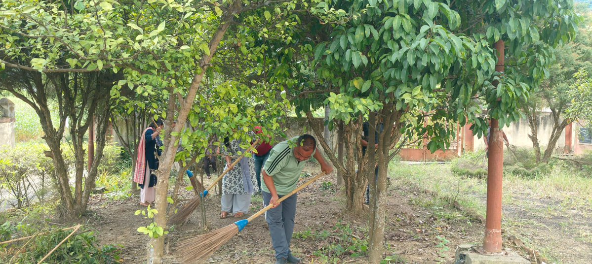 EastKvk's tweet photo. Cleaning of office campus as a part of Swachhta Hi Seva 2026
#icar
#atari_zonevii
#cauimphal
#SHS2026
#SwachhtaHiSeva2026
@SwachhBharatGov
@swachhbharat
@MoHUA_India
@MoJSDDWS https://t.co/IRTk7T3bvq