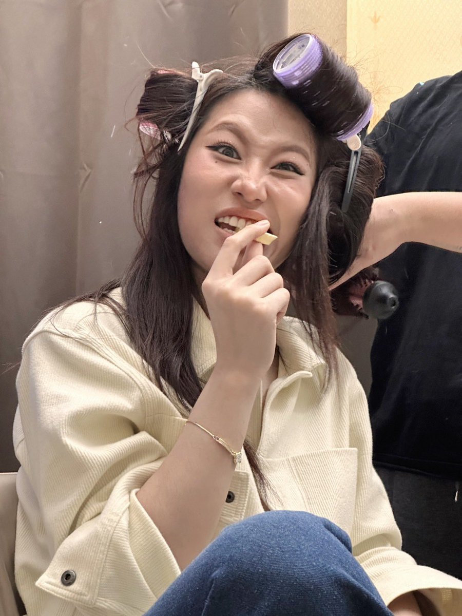 PrangPrungTH's tweet photo. [031026] Prang’s PD just asked for help in OPC

ขนมพี่บิ๊กหมดบ้านแล้ว สถานีต่อไป แมวพี่บิ๊ก

#ratrapeeprang #ปรางปรังรัตน์ระพี https://t.co/ibhFyjiGyw