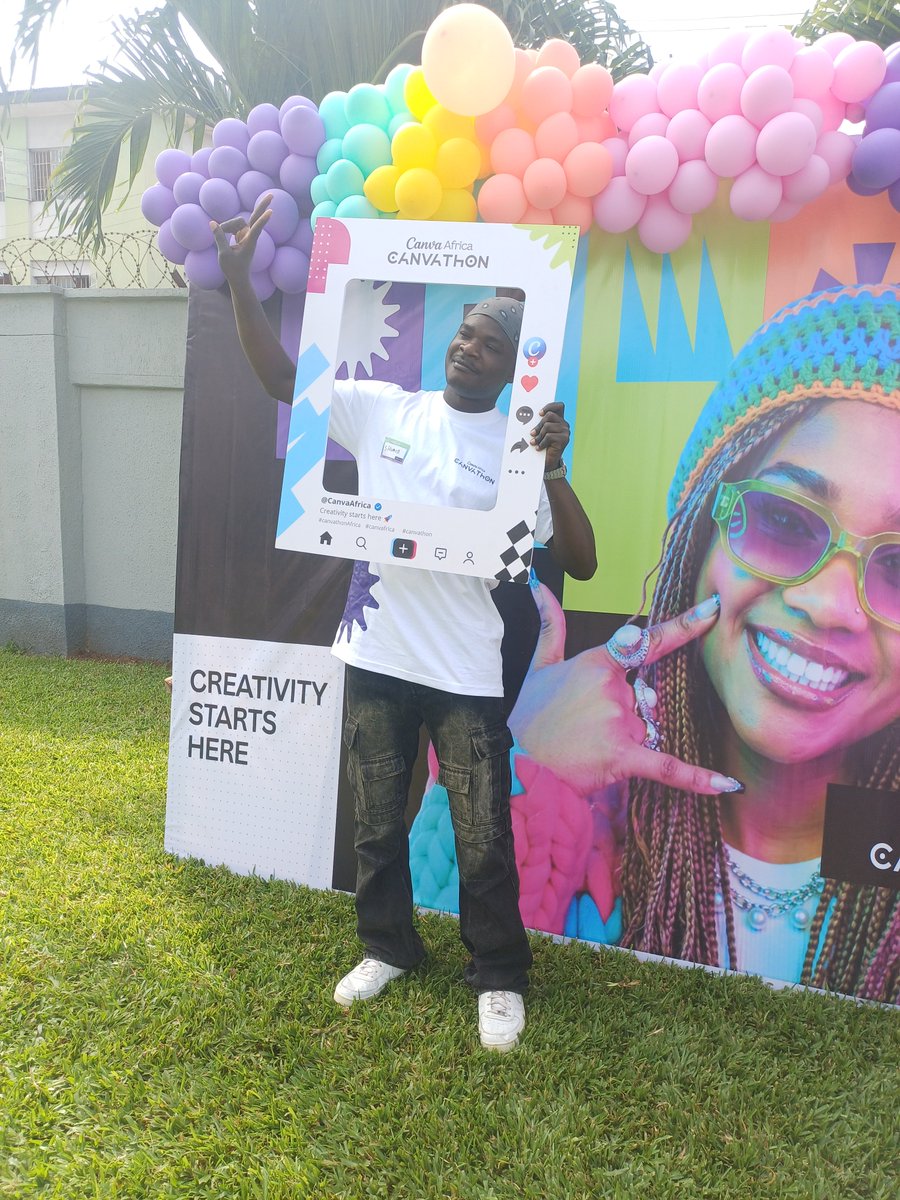 ShaziliSambo's tweet photo. Touch down lagos state for the canva africa canvathon.
#canva #canvathon #canvaafrica https://t.co/DVV3KX9z8f
