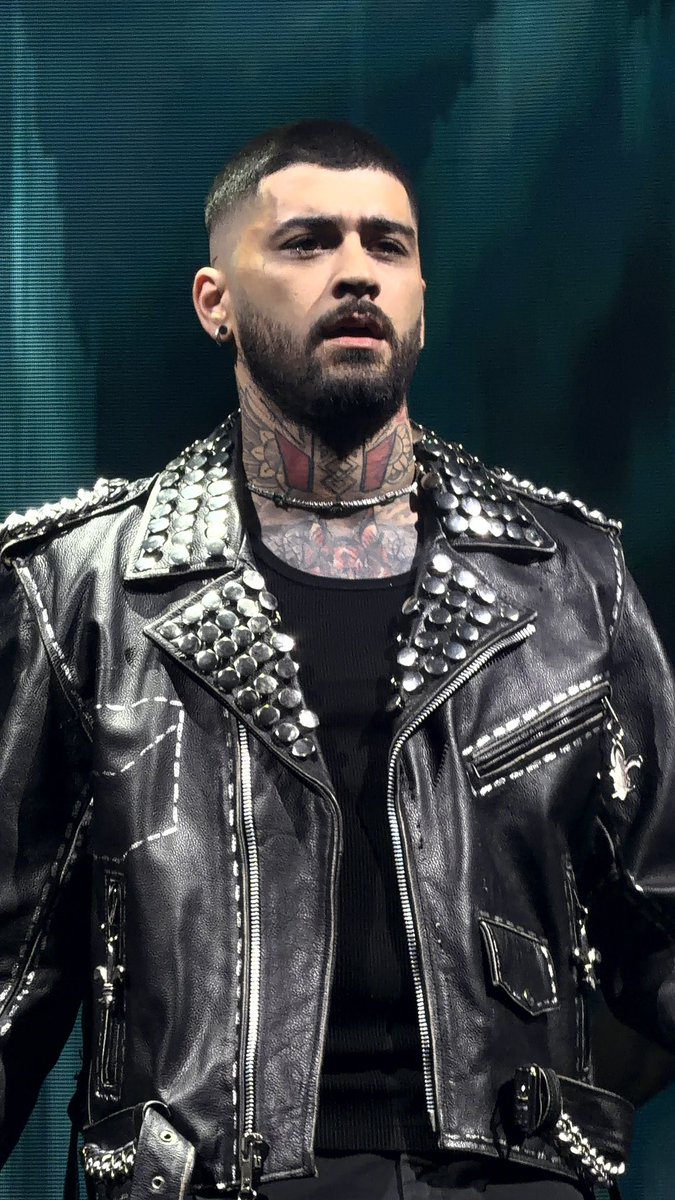 hadassahhh's tweet photo. HOTTEST MAN ALIVE. PERIOD. https://t.co/v5aRLEmpCa