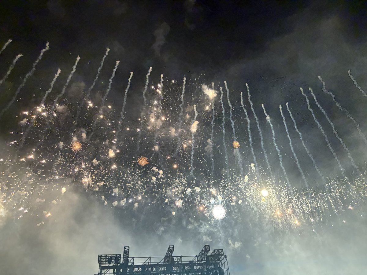 yoppeleah's tweet photo. ロッキン最終日が中止になったりとかもあったけれど、他にもライブがたくさんある中でこうしてここに来たのは、こうやってこのイベントに来ることがまた「ひたちなかでのロッキン」に参加できることに繋がると信じているから。蘇我は近くて行きやすいし楽しいけど、やっぱりここが1番好きだなって来るたびに再認識する。そんな場所に来る機会があることに心から感謝だし、それは3年後とかだろうか。
#rsc2026