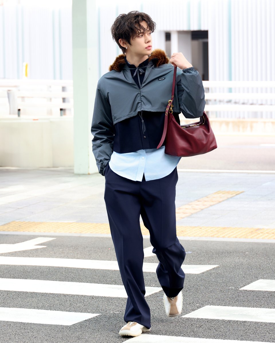 miumiu_japan's tweet photo. #ミュウミュウ のフルルックをまとったヨンジュンが、2027年春夏ファッションショーに出席するため、パリへ向かいます。

#MiuMiuSS27 #MiucciaPrada #Yeonjun https://t.co/OEP3cuEnAQ