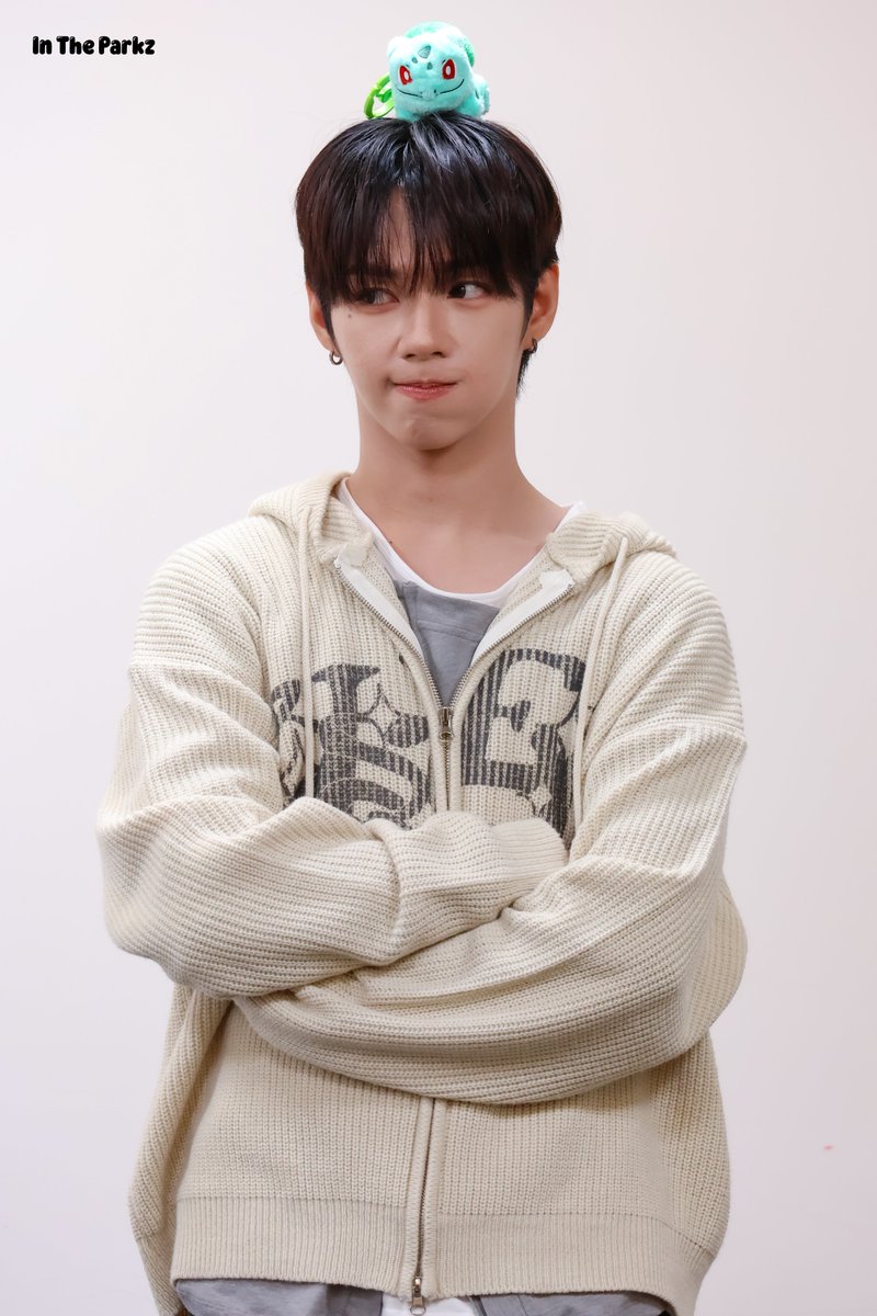IntheParkz0306's tweet photo. 261002

#제이엘 #JL #아홉 #AHOF https://t.co/g0ltwLO1gm