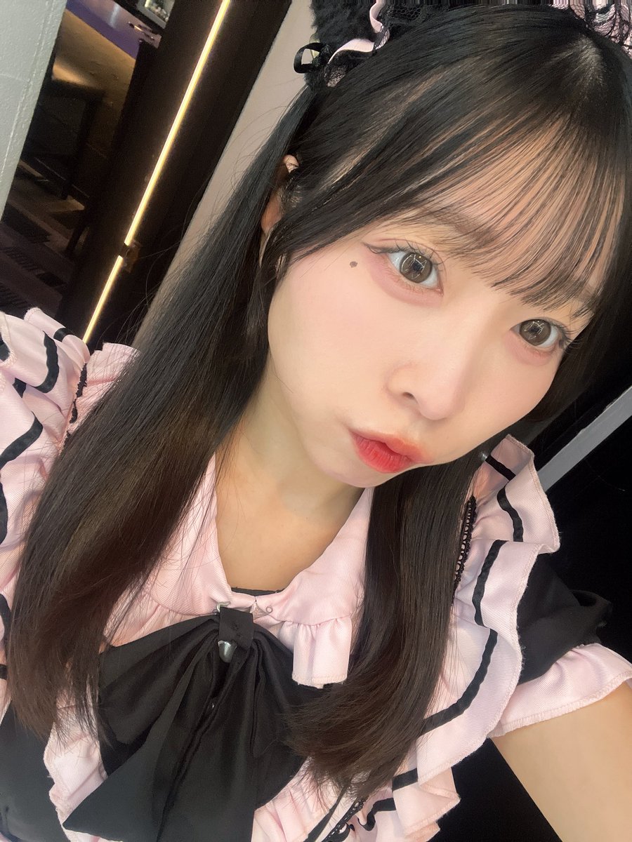 anna_galpo's tweet photo. 出勤した🐱今日も朝までいます
#西日暮里 #日暮里 #ポーカー #ディーラー #ガールズバー https://t.co/gt5Og05QJx