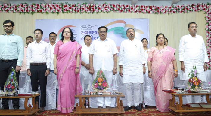 NewsStar69313's tweet photo. Union Minister Of Jal Shakti Leads Special Gram Sabha Observance On Swachh Bharat Diwas 2026.
#Union #Minister #Of #Jal #Shakti #Leads #Special #Gram #Sabha #Observance #Swachh #Bharat #Diwas2026 #NewDelhi #Delhi
https://t.co/0om578HjSb https://t.co/owu6wYYAHR