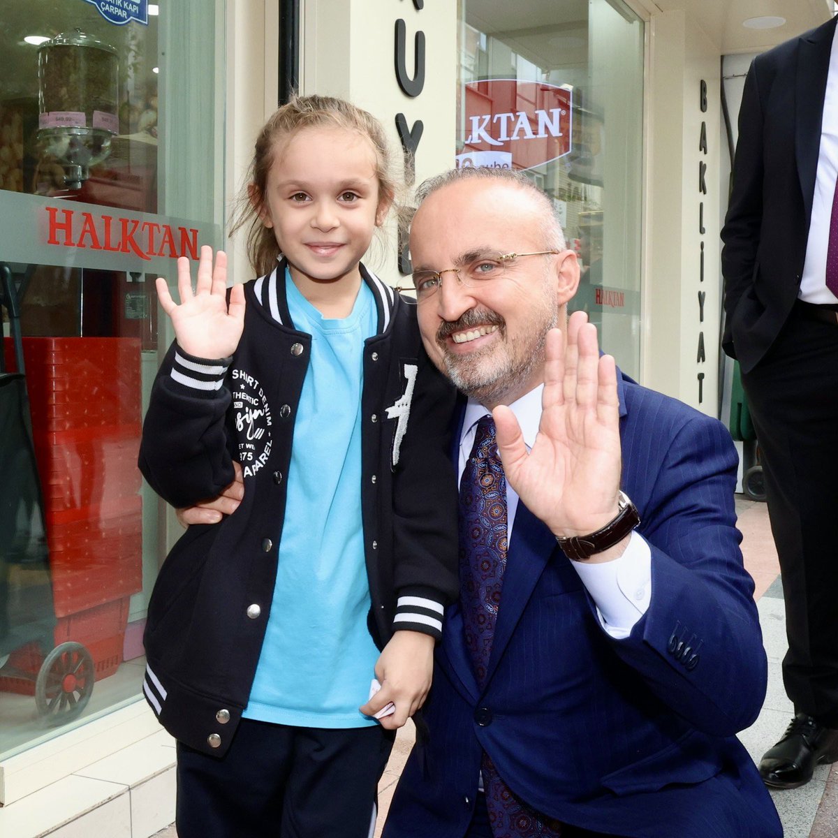 turanbulent's tweet photo. İmkan buldukça; sokağın kalbinde, esnafımızın ziyaretindeyiz.  

#GönülGönüle 
#Esnaf #EsnafZiyareti https://t.co/a42JWWm73n