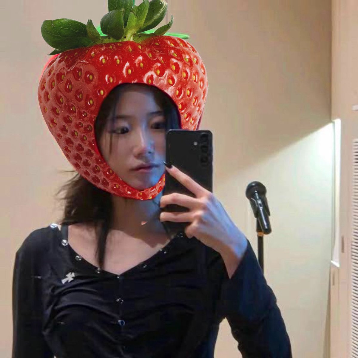 clorpls's tweet photo. Grew some fruits for my garden sisters #GettingFruity https://t.co/bGPSTQd7QT