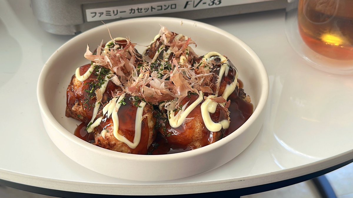 daradaraneru's tweet photo. またタコパした。最高に美味い。 https://t.co/ScZxNwbBaT