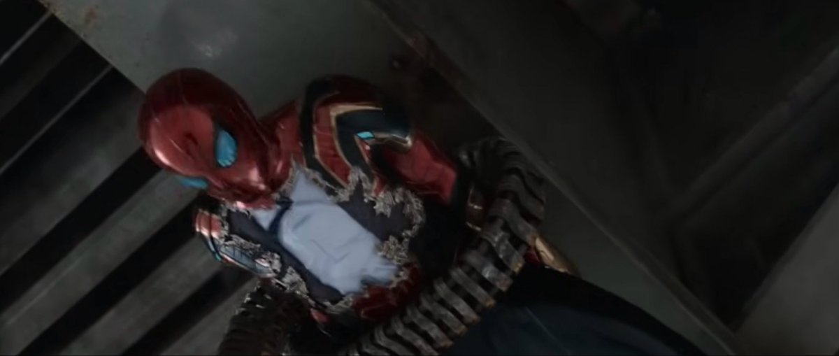 usvar10's tweet photo. @Freddnova @sntvizzy @Ofcimcold Just like this scene in No Way Home https://t.co/o66LONhzb8
