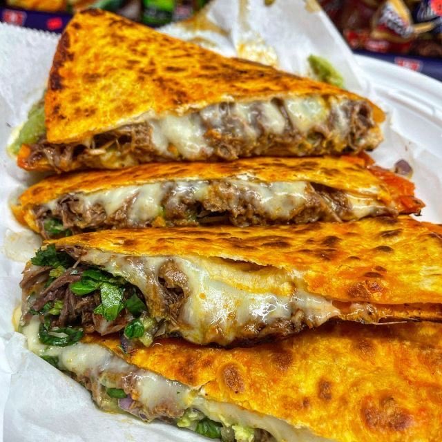 bossbabejass's tweet photo. Quesadillas LOVERS 😍 https://t.co/tTGHs6U6oX