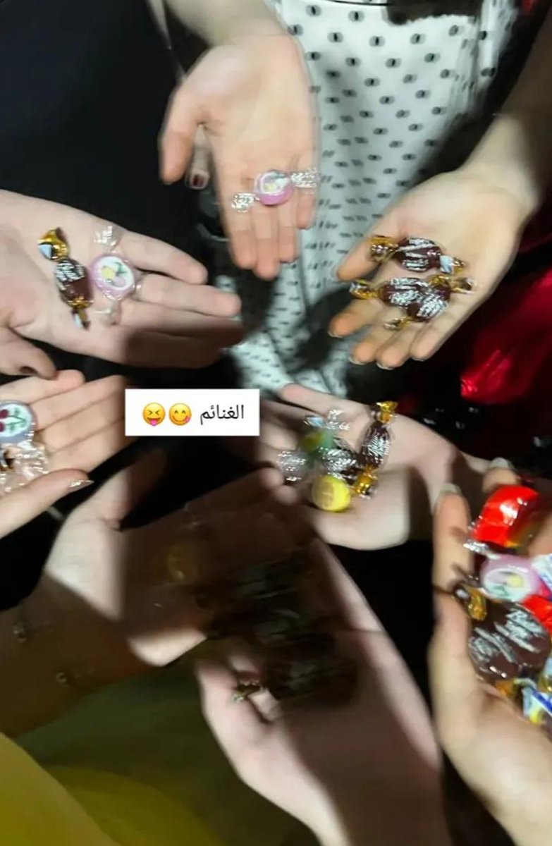 rayaono5's tweet photo. الحنه❤️💛 https://t.co/zWzFJjYJOY