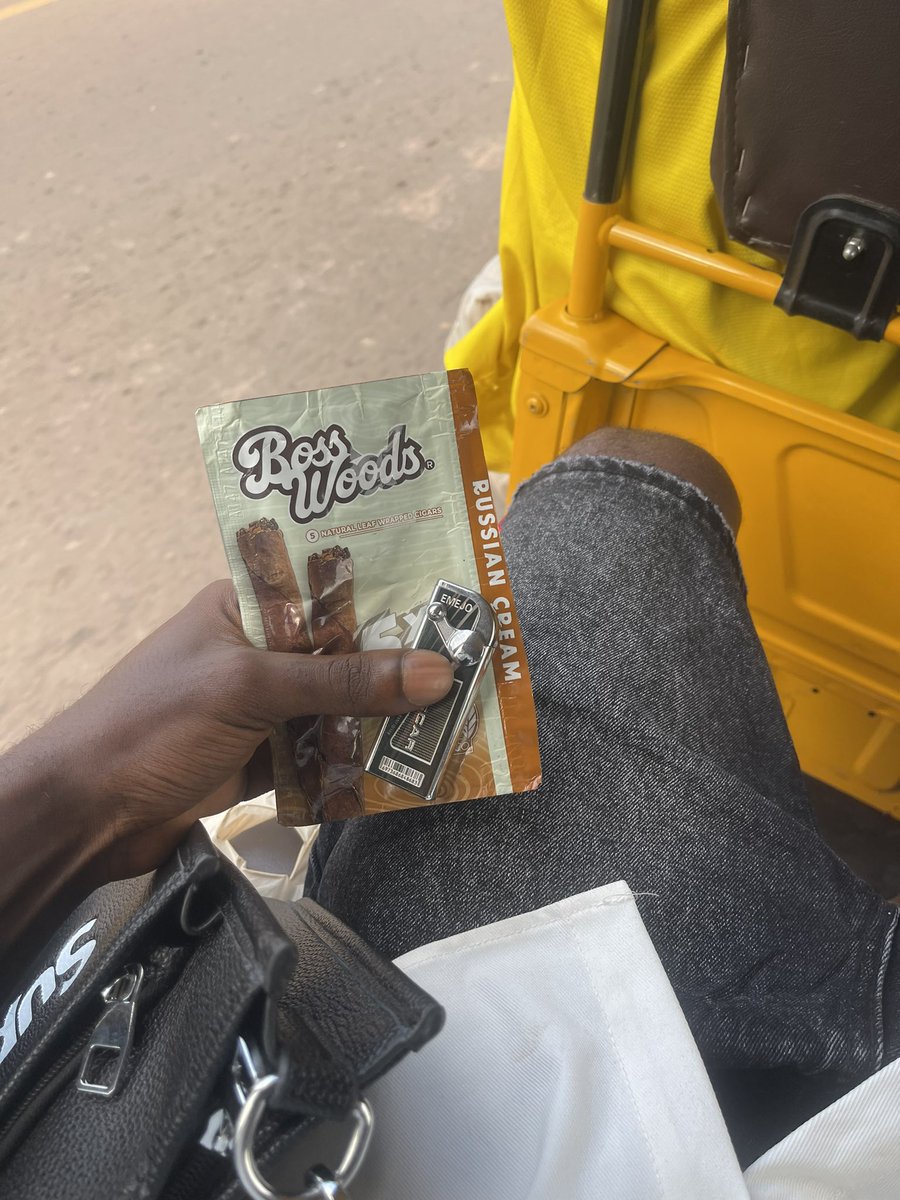 conjaigwe's tweet photo. I don carry lighter and wood https://t.co/Vu82BC9lB0